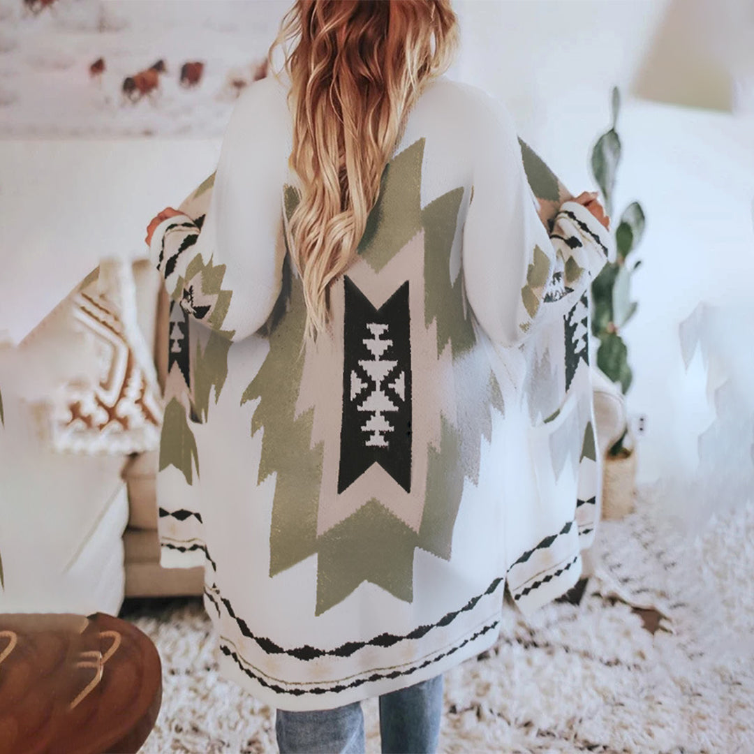 Modische Strickjacke GRETA im schicken Design