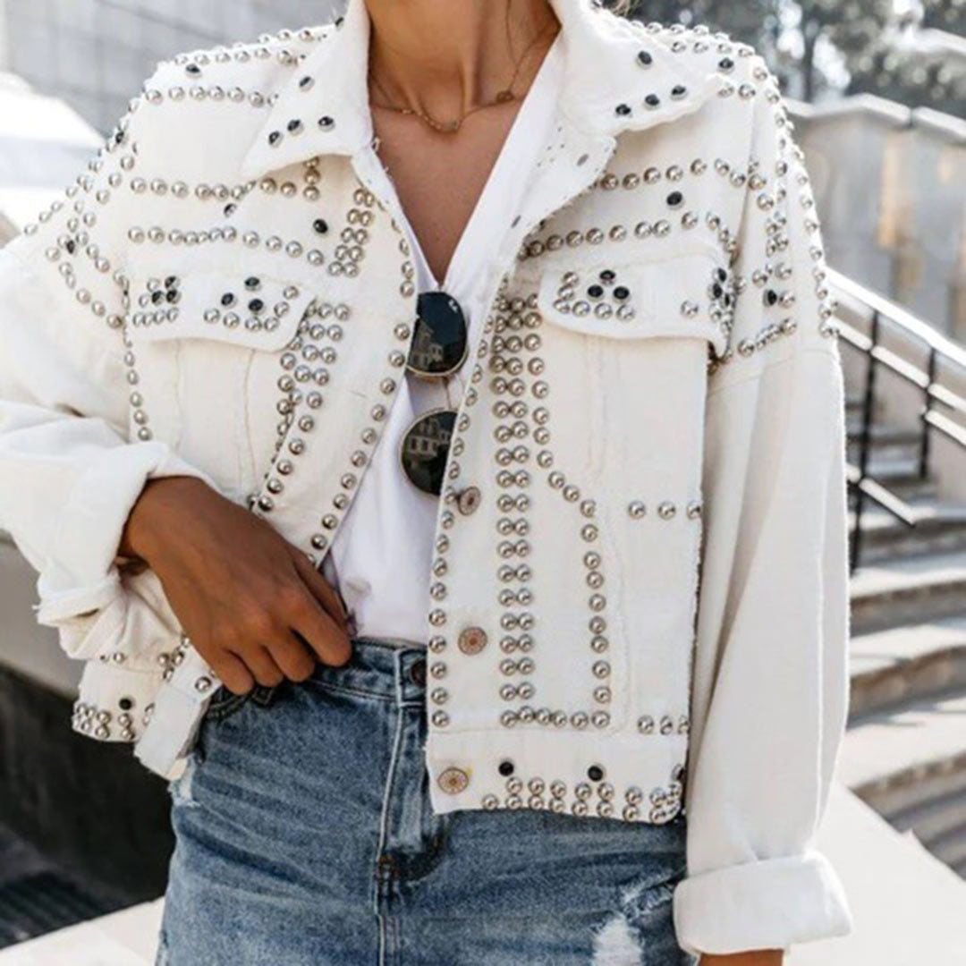 Moderne Jacke mit eleganten Nieten von LOKOMOTIV