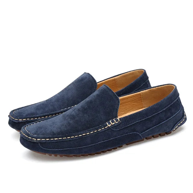 Handgefertigte Wildlederslipper von RegalStep