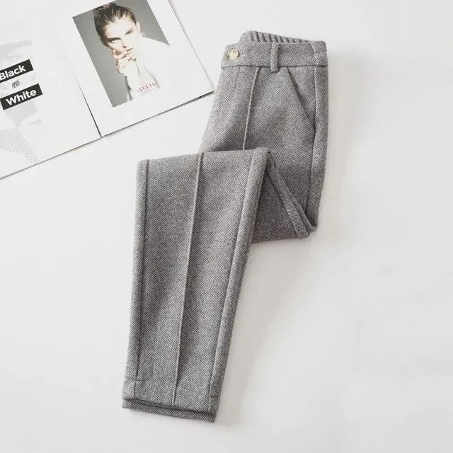 Wollhosen für den Sommer - modernes Design von Gisela