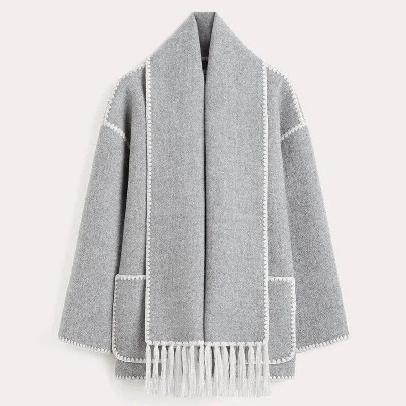 Krohn-e | Kontrastbesatz Schal Wollmantel Fransen Taschen Detail Oberbekleidung