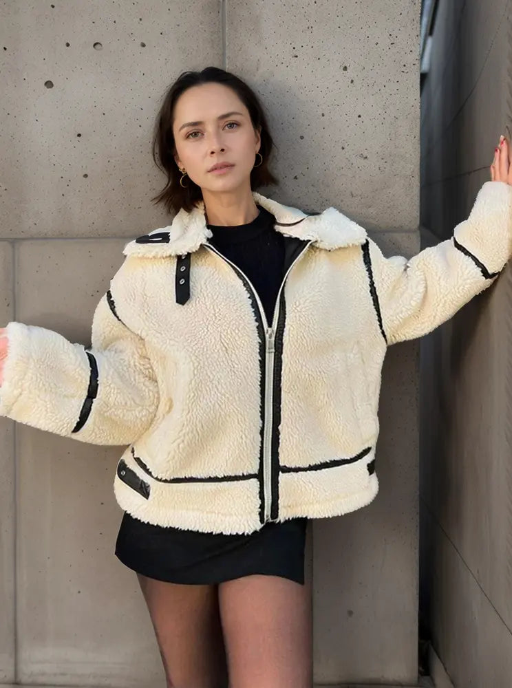 Krohn-e | Lässige Jacke mit Pelzkragen und Farbblockierung