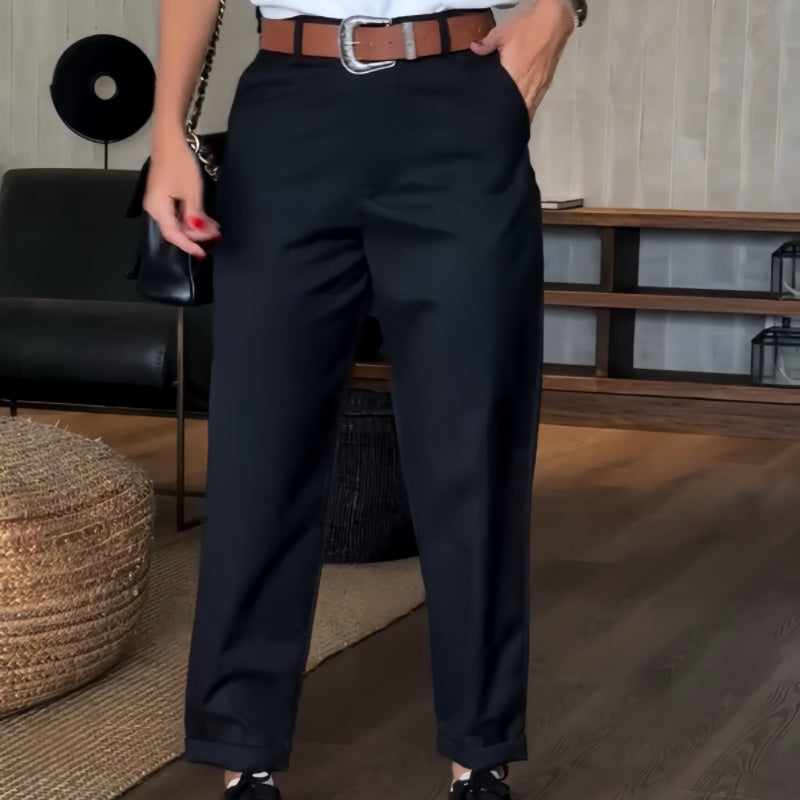 Hochwertige, figurbetonte Damenhose mit hoher Taille, ideal für das Büro.