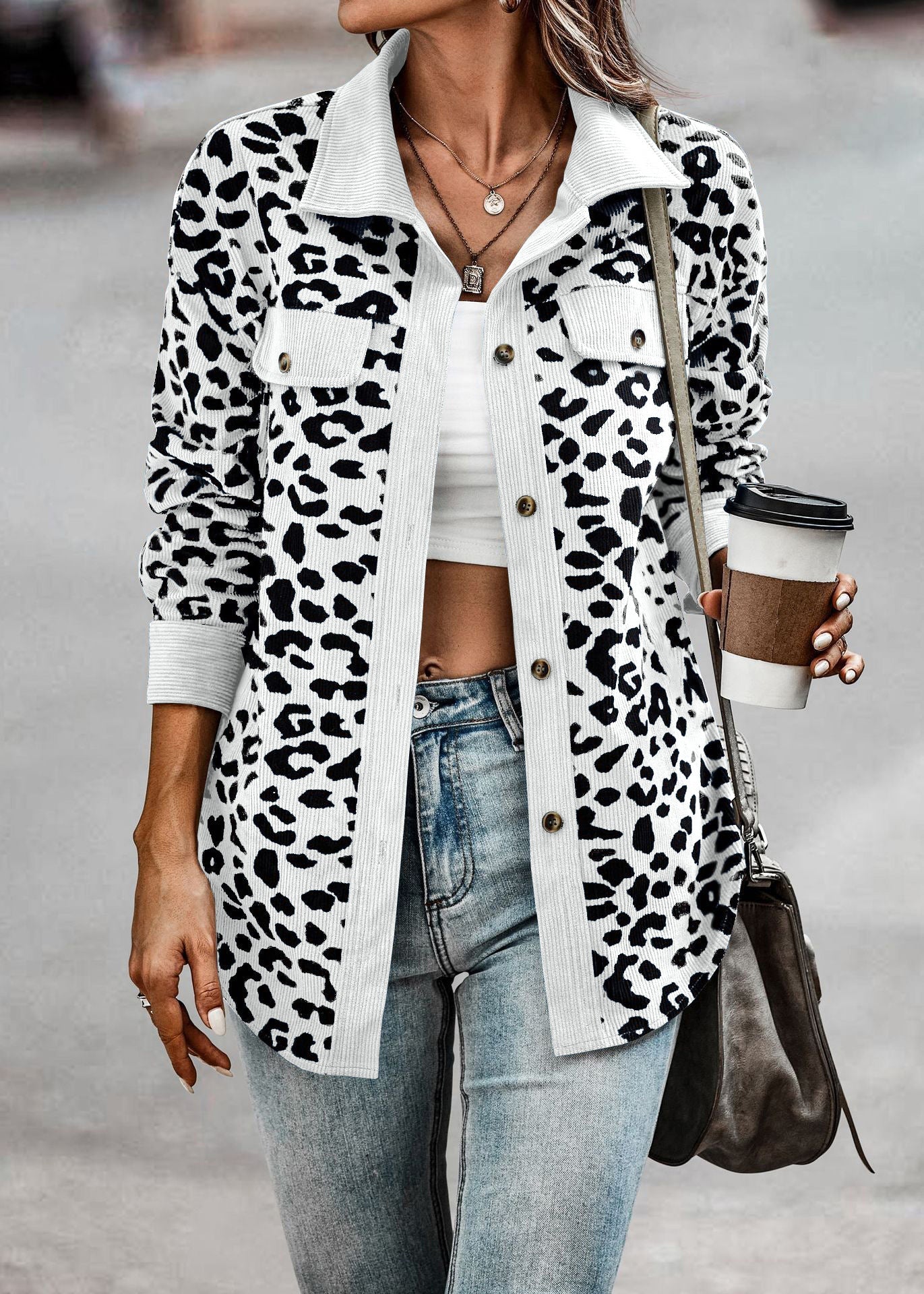 Krohn-e | Dschungel Chic Leopardjacke Mit Modernem Muster