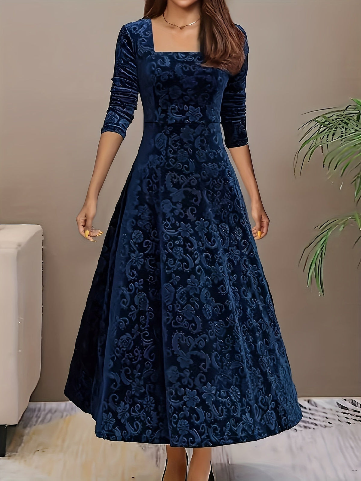 Isabella | Damen Samt Midi Kleid Florales Reliefmuster