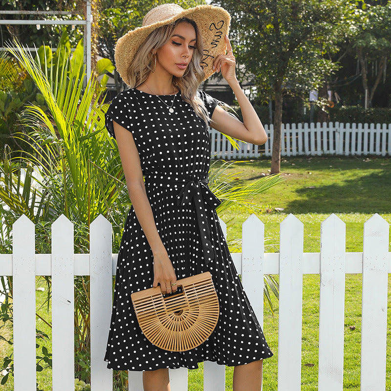 Damen Kleid: Elegantes Midi-Kleid mit Polka Dots und kurzen Ärmeln von Fudus
