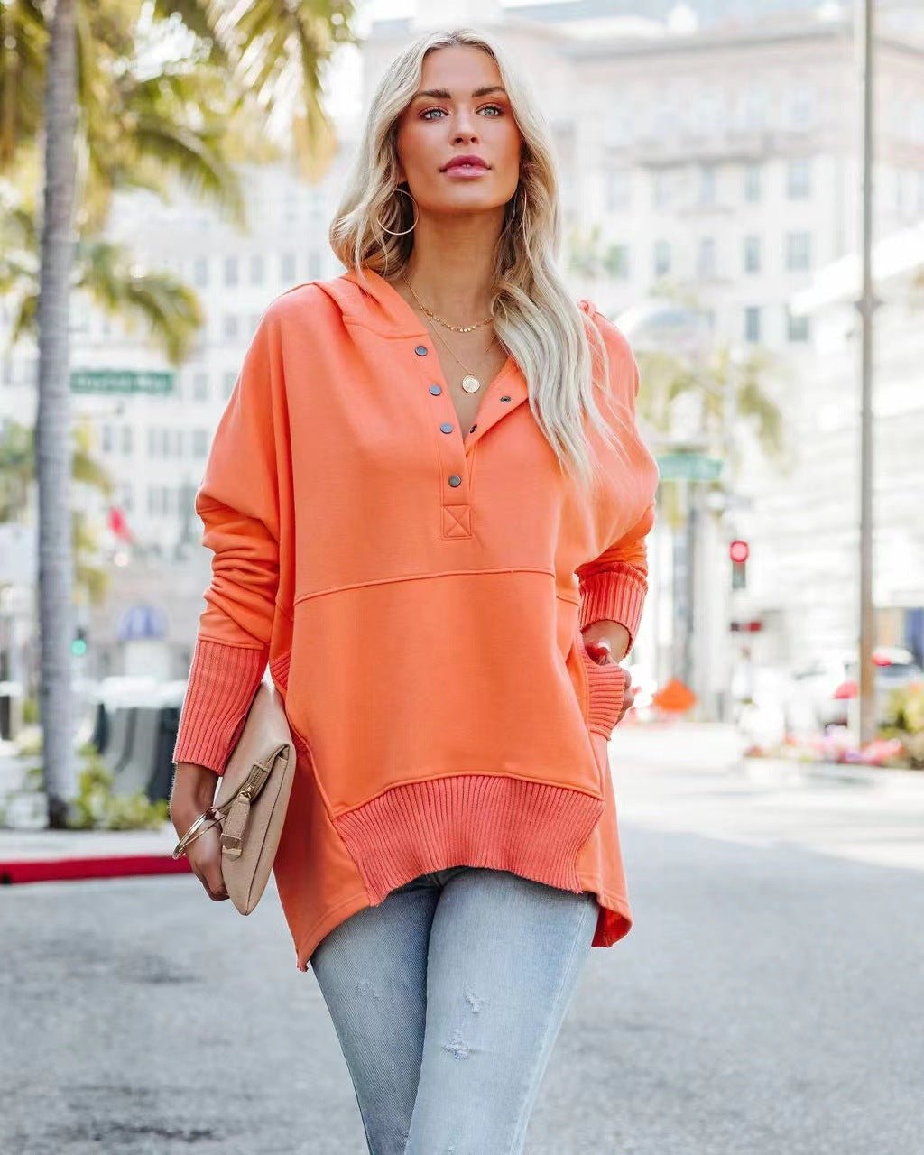 Großer Damen-Hoodie mit Daumenlöchern von Fudus