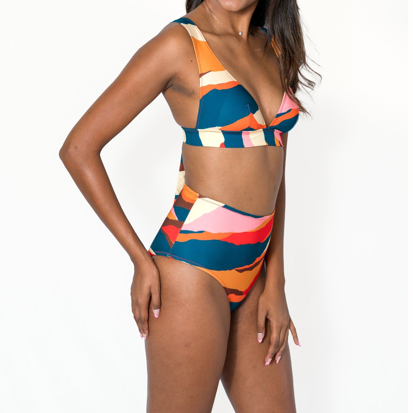 Elegant Triangle Top by Fudus