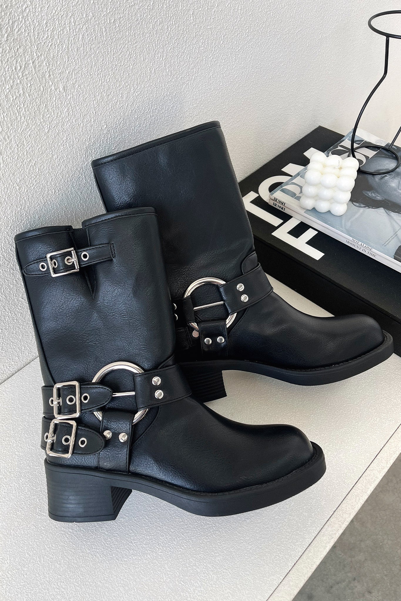 KROHN-E Damen Ankle Boots Schwarz Klassisches Design