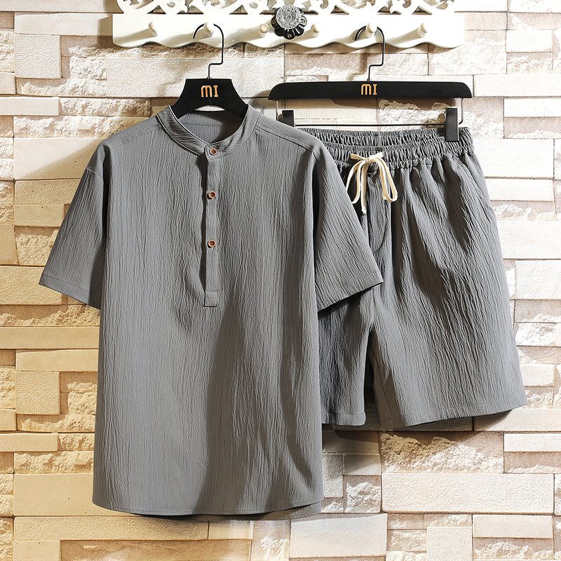 Modisches und bequemes Herren Sommer-Outfit