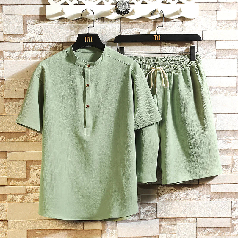 Modisches und bequemes Herren Sommer-Outfit