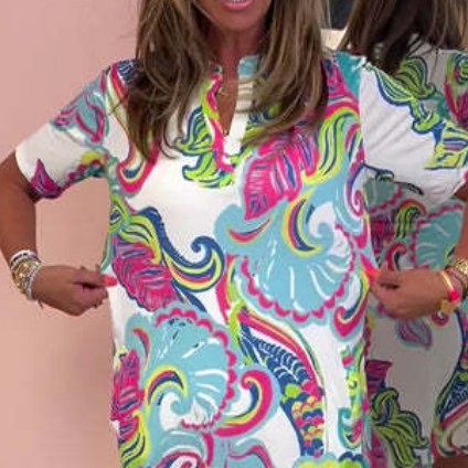 Kurzes bedrucktes Kleid von Fudus mit weitem Schnitt