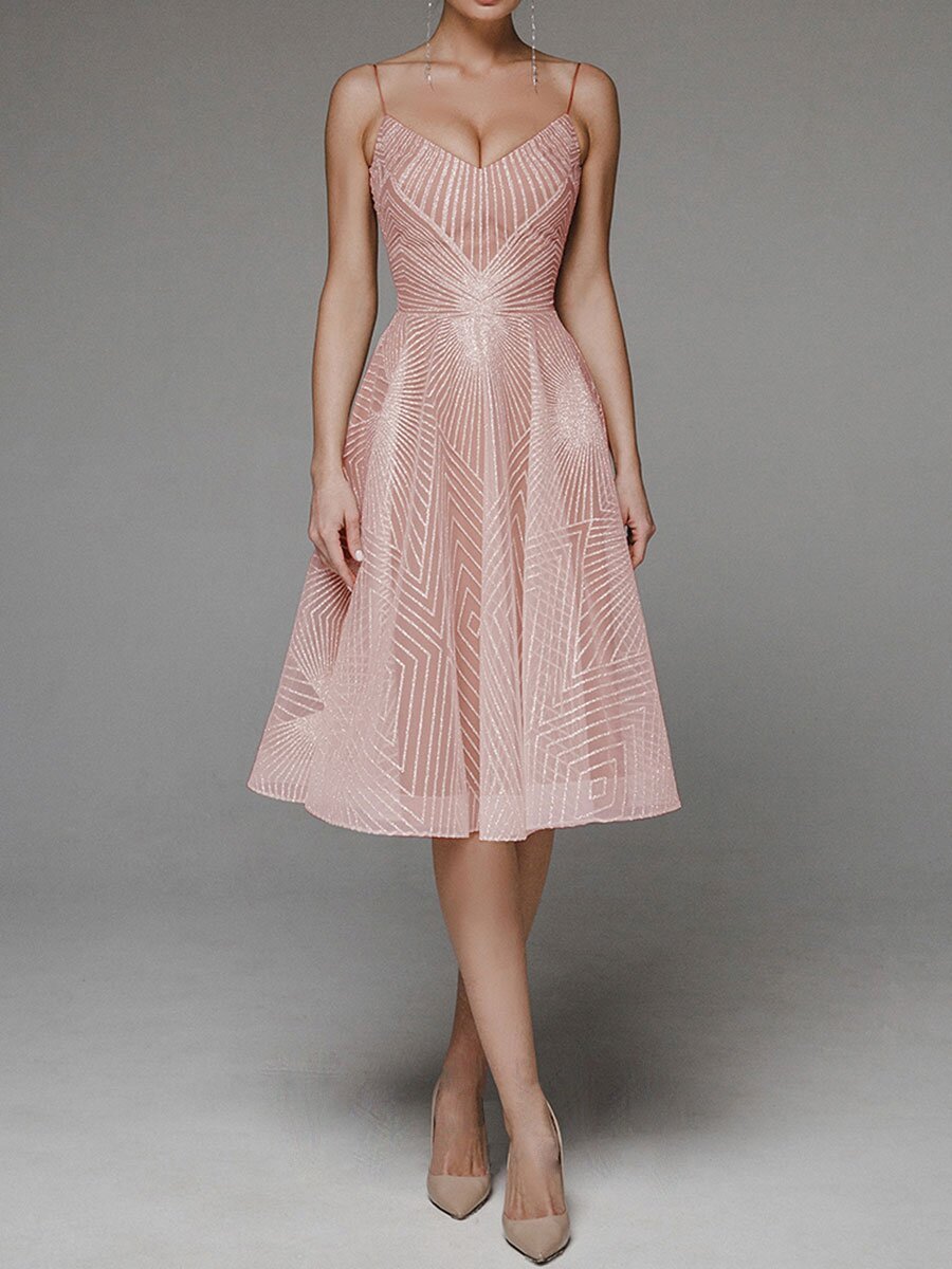 Fudus Sommerkleid mit Stickerei und Trägern