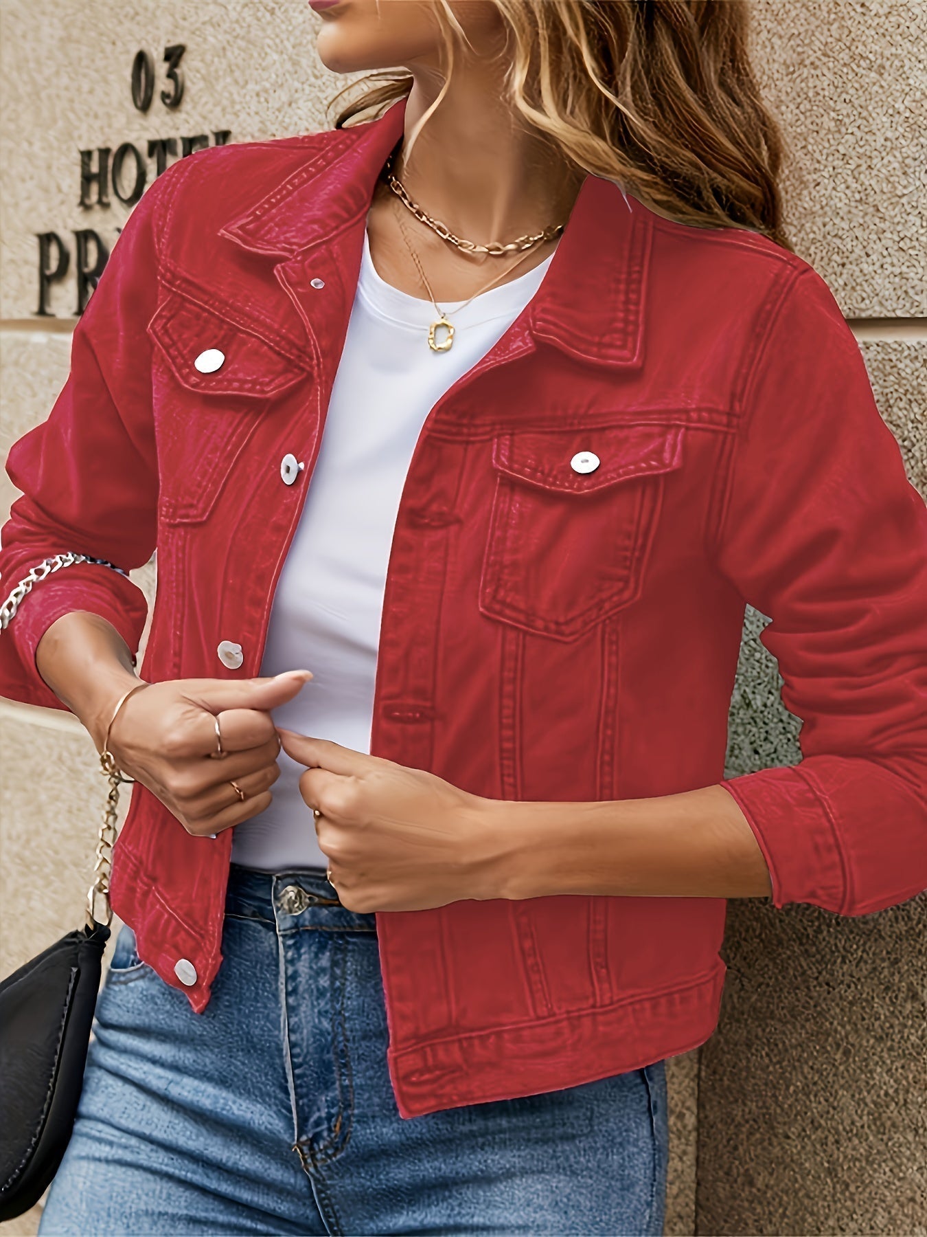 Modische Jeansjacke von Hyvora
