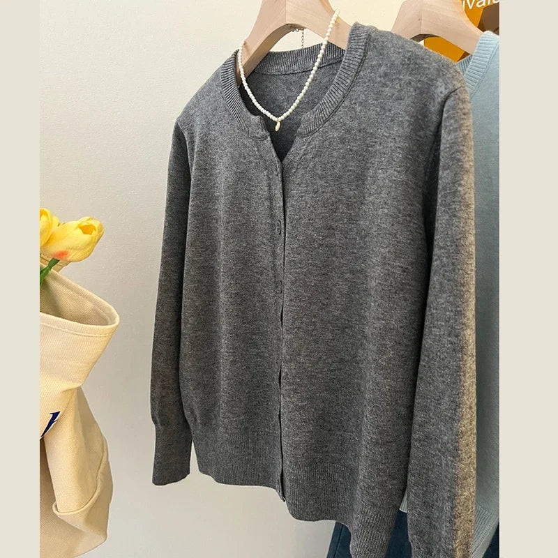 Krohn-e | grob gestrickter Woll-Kardigan-Pullover