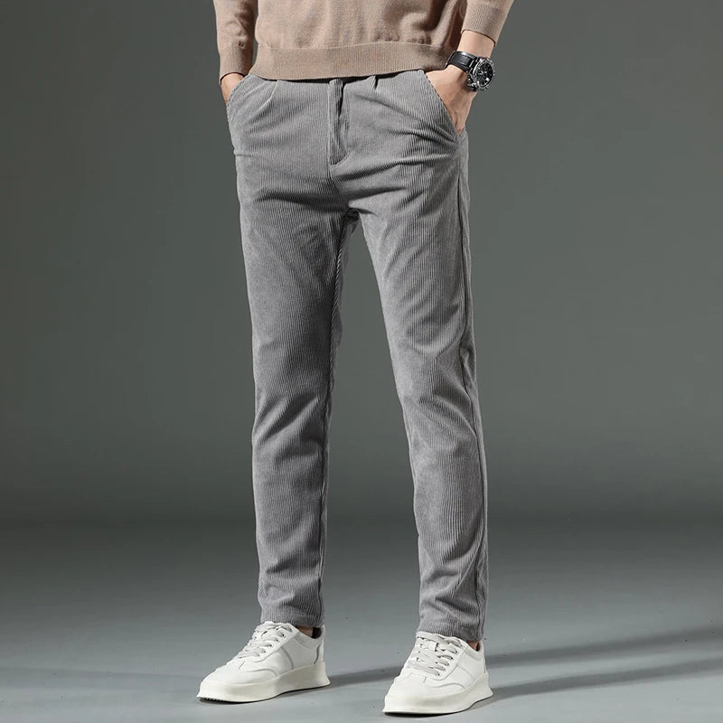Komfortable Herren Cordhose für den Sommer von Dietger