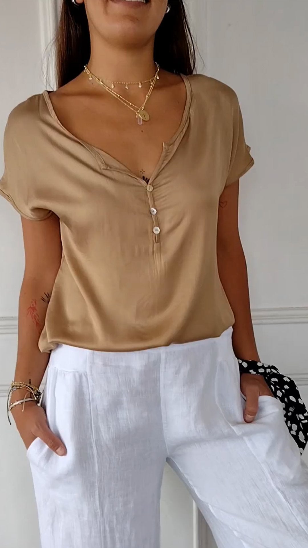 Damen-T-Shirt mit V-Ausschnitt und hohem Tragekomfort