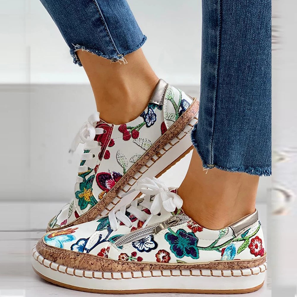 Damen-Schuhe aus vulkanisiertem Blumenstoff