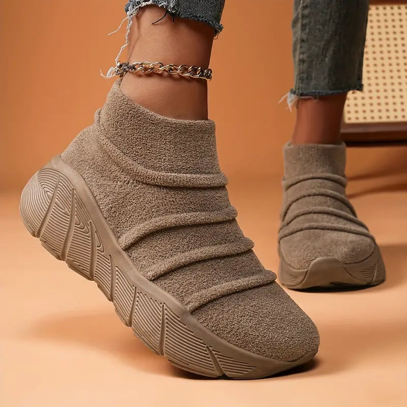 Frauen-Laufschuhe von Zora: Kuschelig und mit Plüschfutter