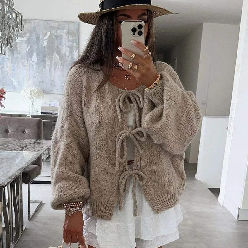 Krohn-e | Strickcardigan mit Schleifen Weich und Warm Trendy Look