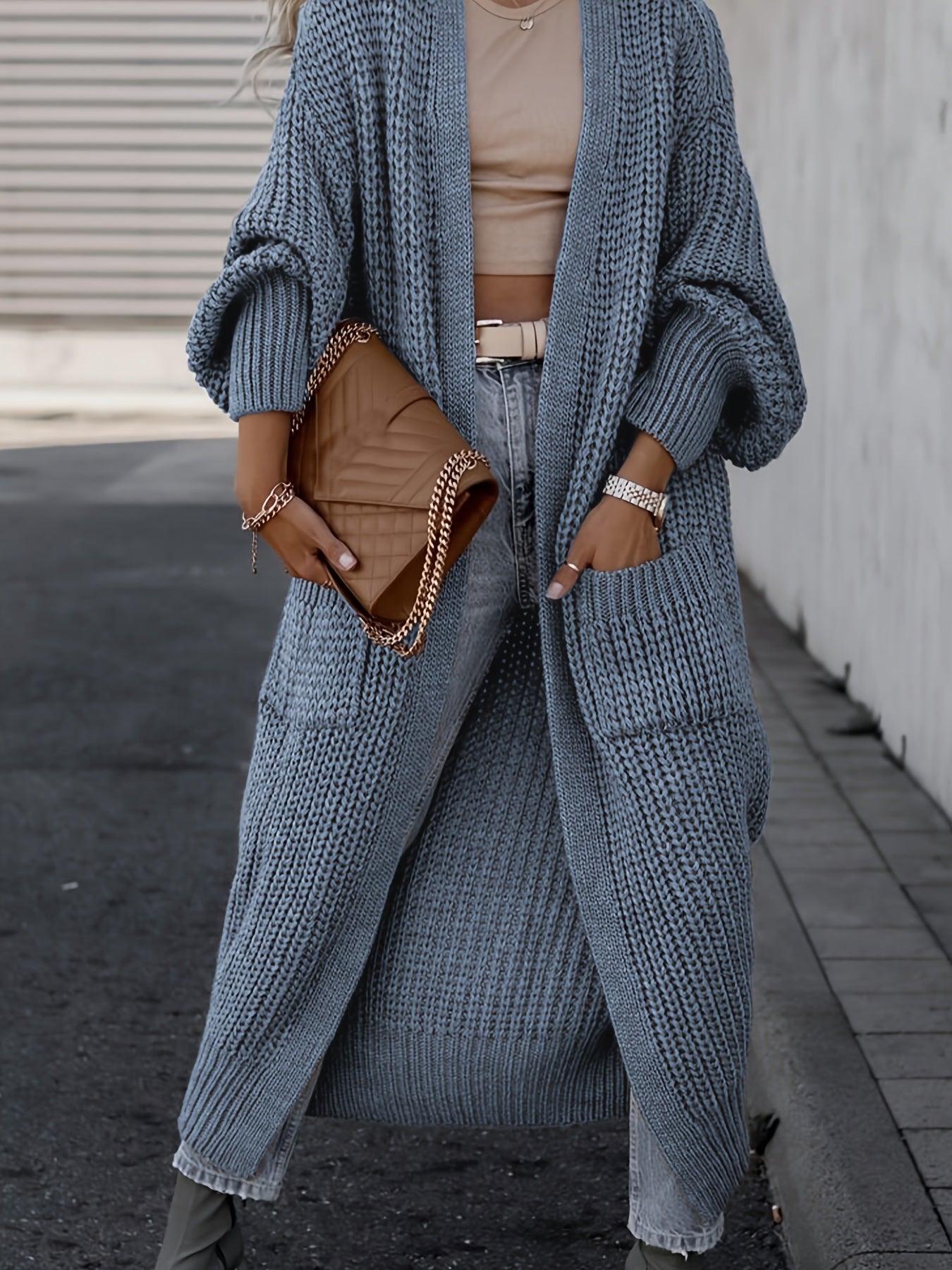 Lange Strickjacke für Damen im Winter