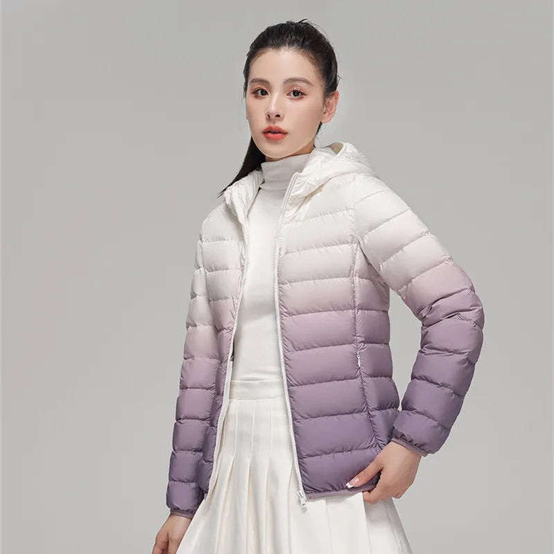 Krohn-e | Leichte Daunenjacke mit farbverlaufender Kapuze