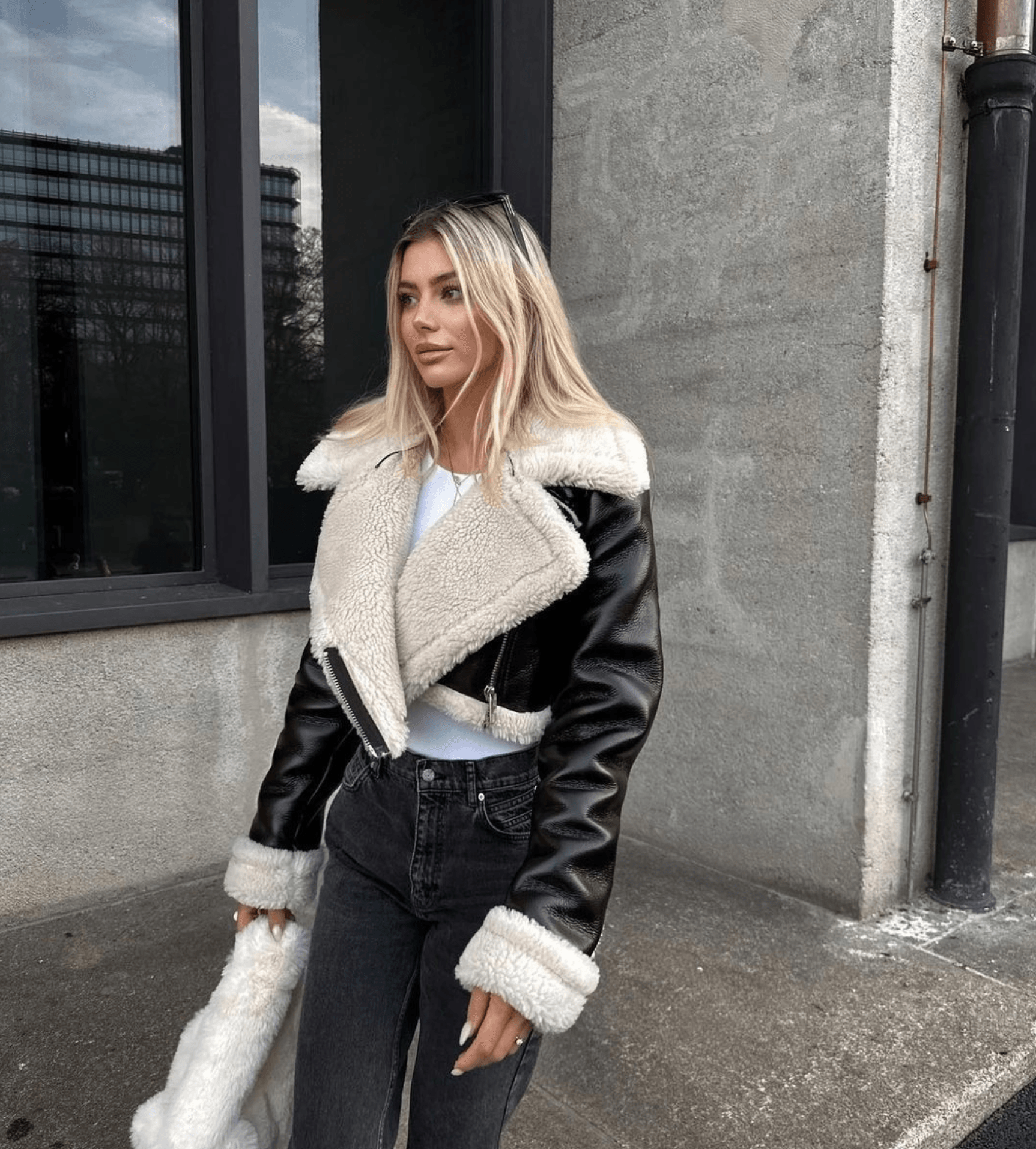 Krohn-e | Stilvolle Lederjacke mit Fellbesatz für Kalte Tage