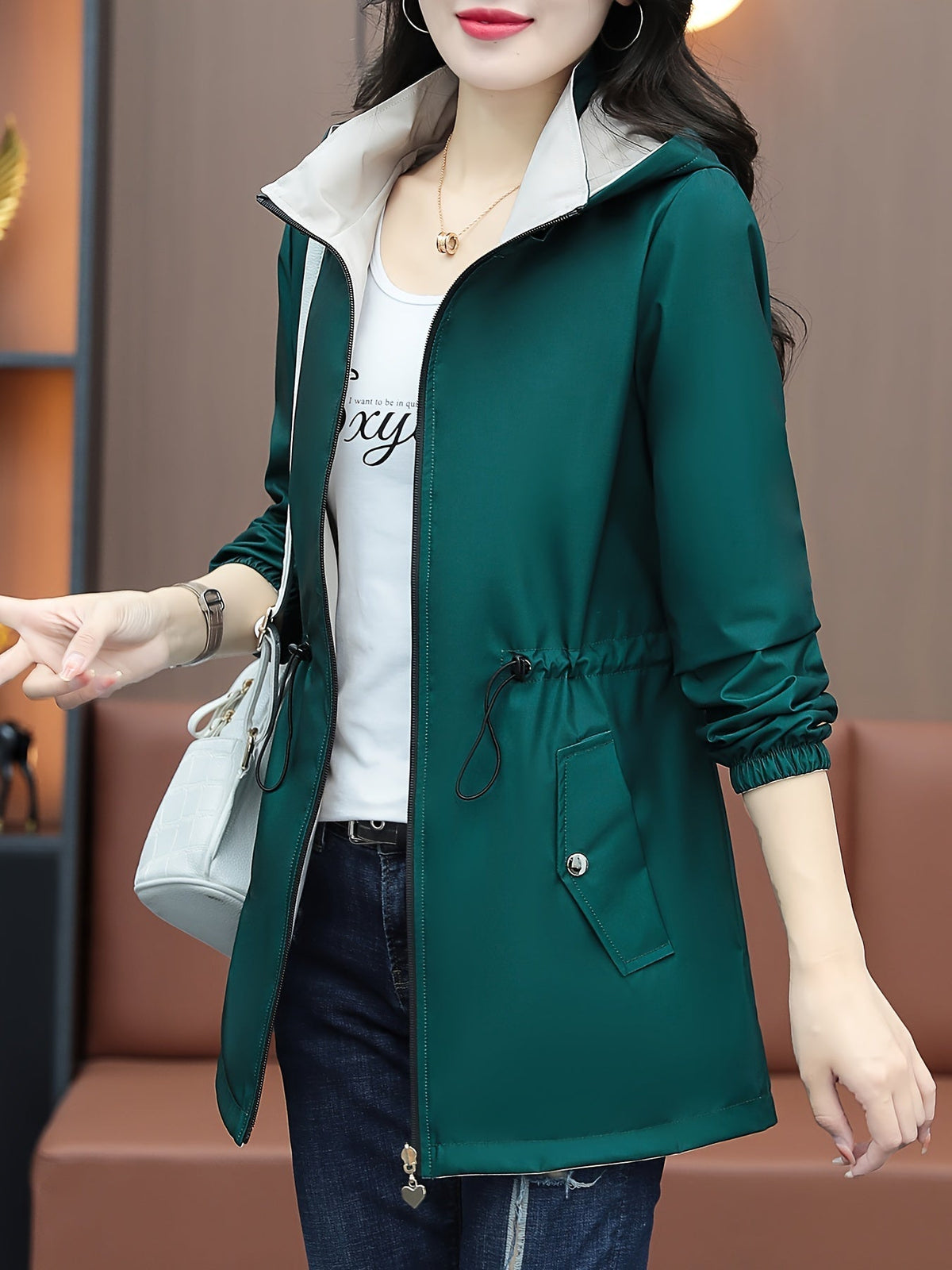 Wendejacke mit Kapuze in Schwarz von Reinica für verschiedene Looks