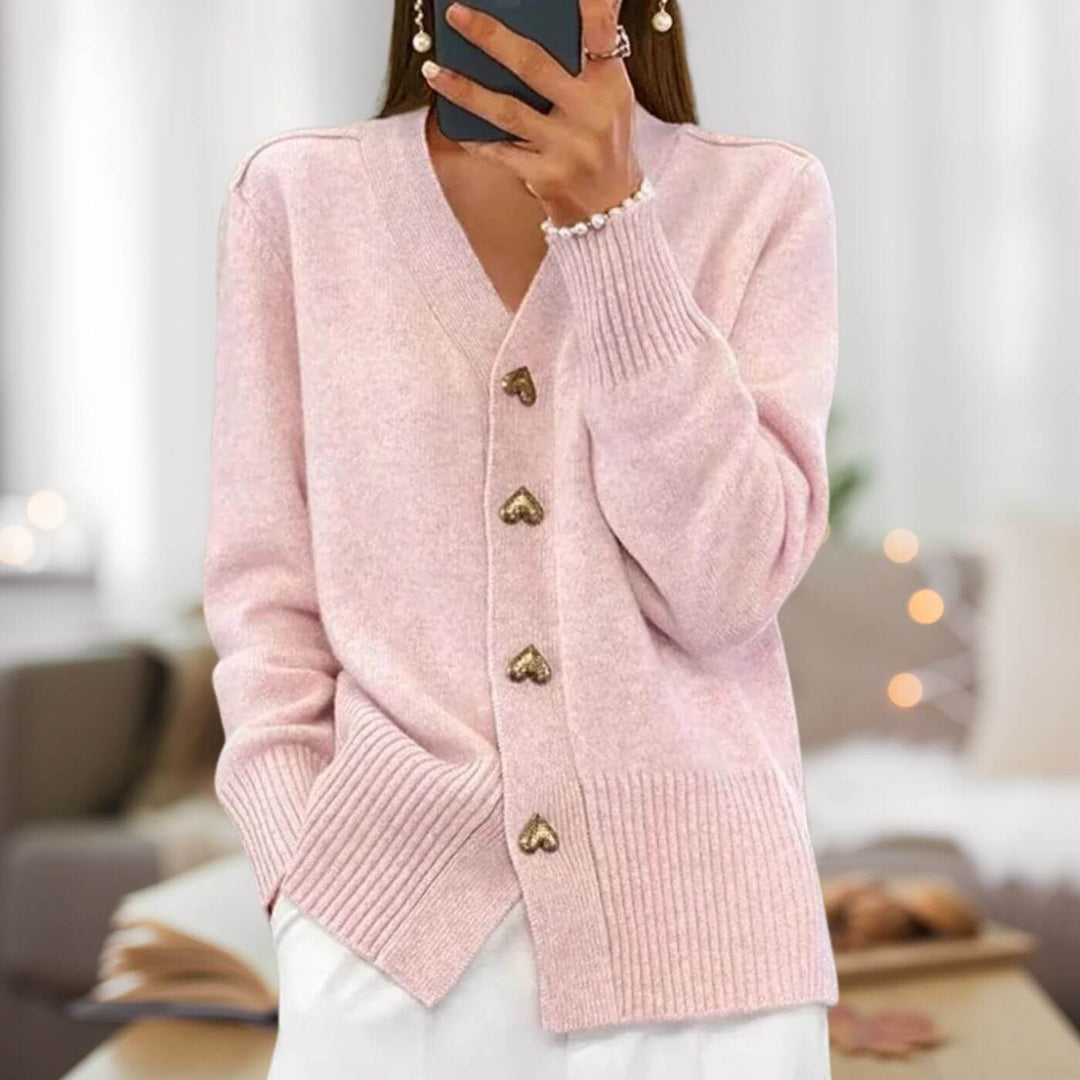 Krohn-e | Strickjacke mit Herzknopf-Akzenten