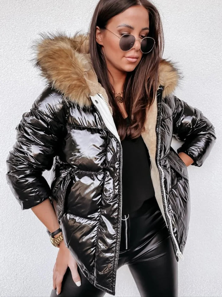 Rebecca Winterjacke: Glamouröser Metallic-Look