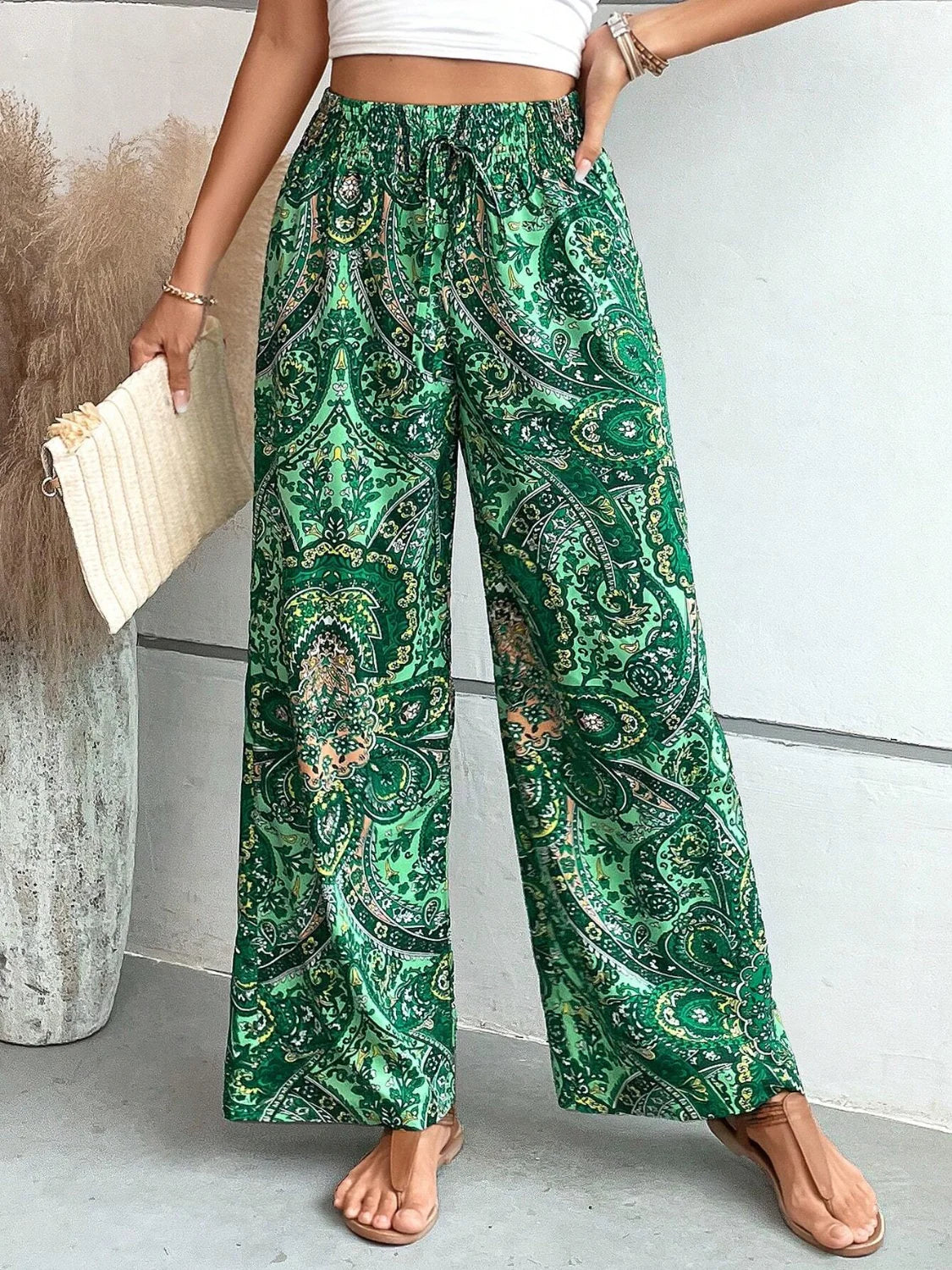 Korine Damenhose mit hohem Bund und künstlerischem Druck