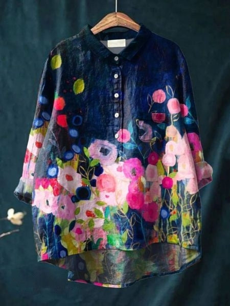 Lila Damenbluse mit Blumenmuster für einen lässigen, frischen Look