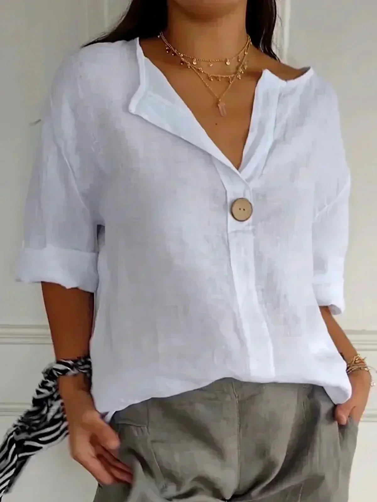 Leichtes Damen-Shirt mit V-Ausschnitt für alle Gelegenheiten