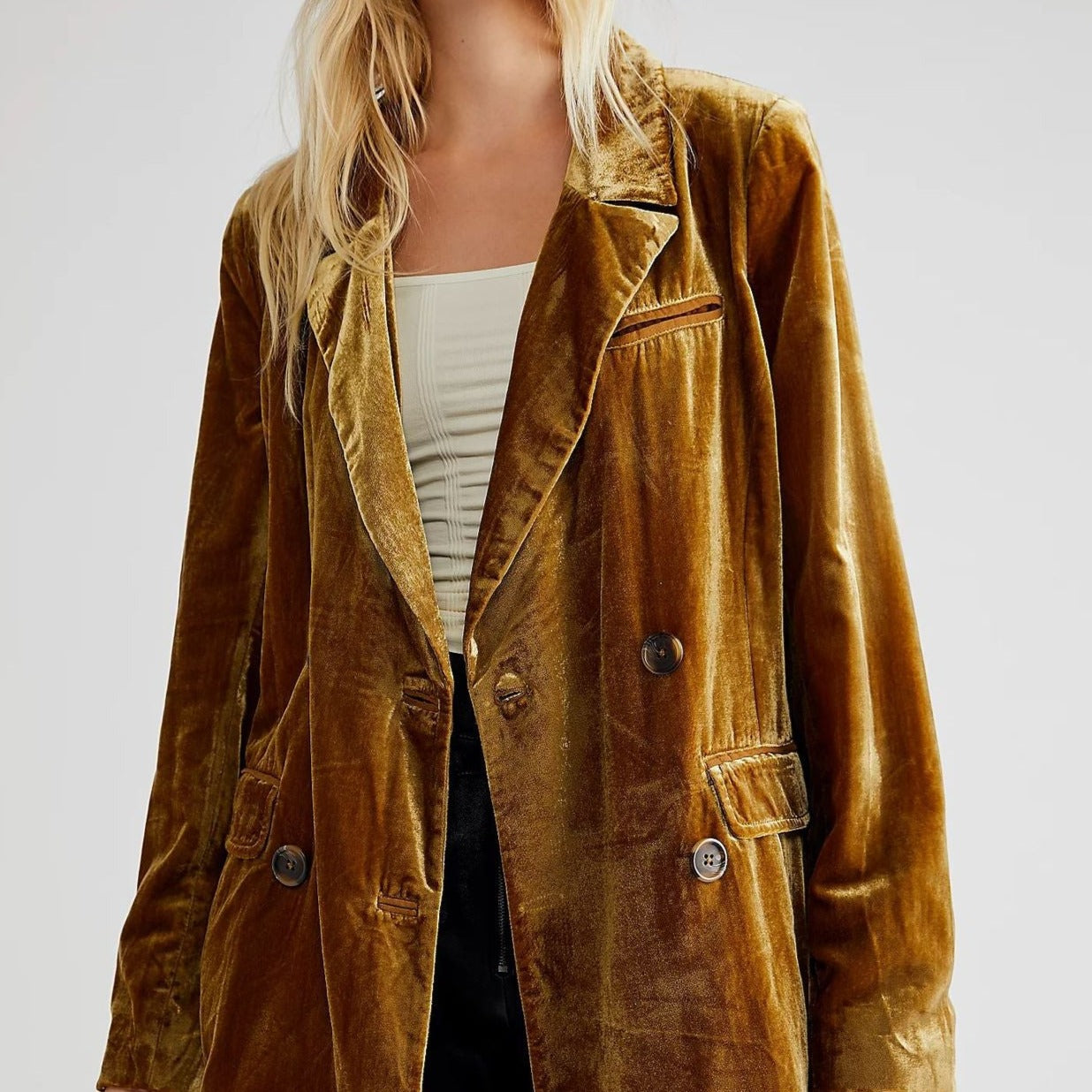 Samtblazer mit Knöpfen und langen Ärmeln