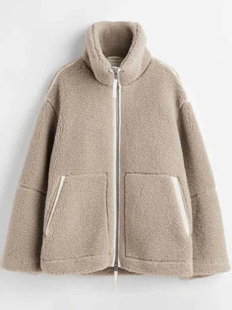 Krohn-e | und Kaffee Lammwolljacke für Damen - fluffig und trendy