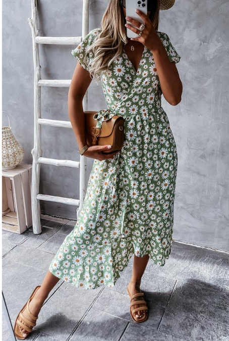 Fudus Midikleid mit lieblichen Gänseblümchen