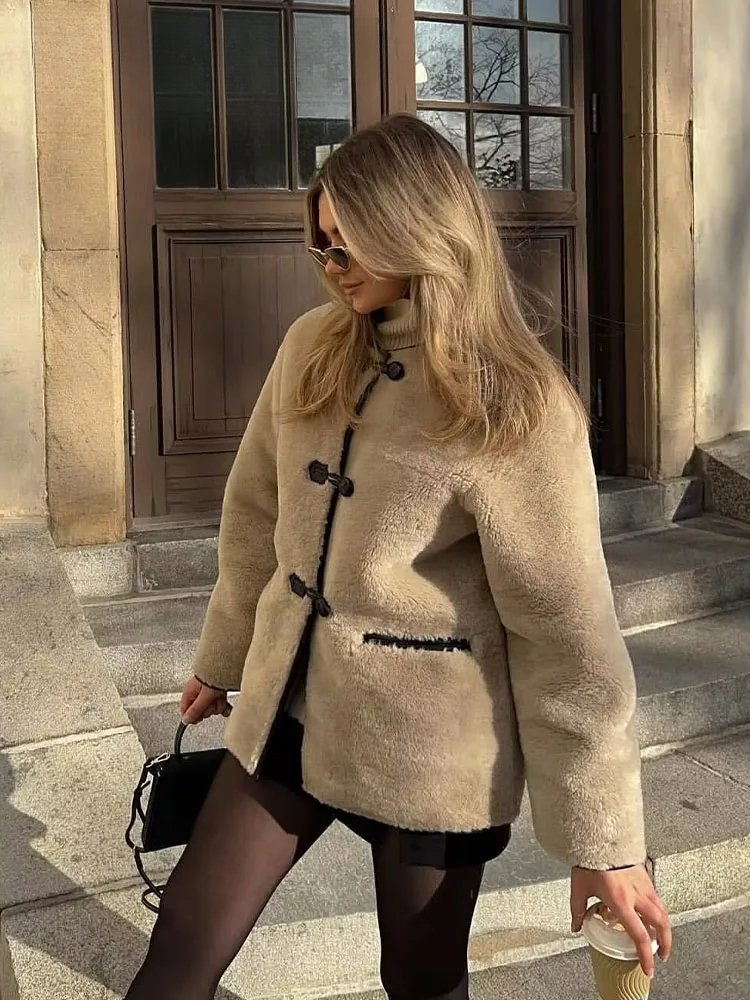 Krohn-e | Warmer Mantel mit Einem Knopf