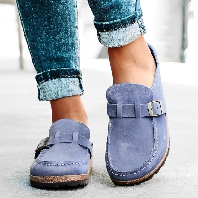 Krohn-e | Bequeme Slipper mit Schnallenverschluss