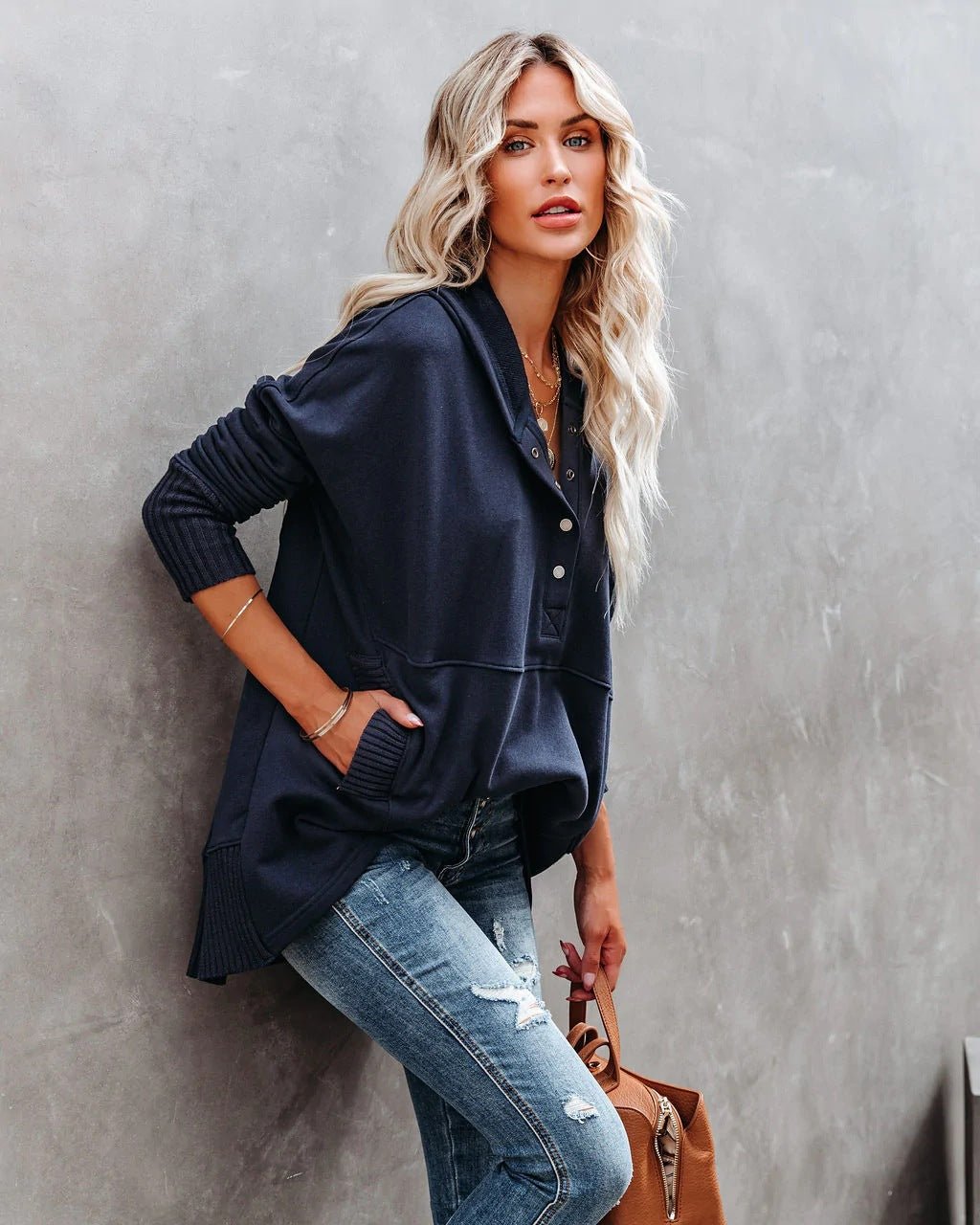 Großer Damen-Hoodie mit Daumenlöchern von Fudus