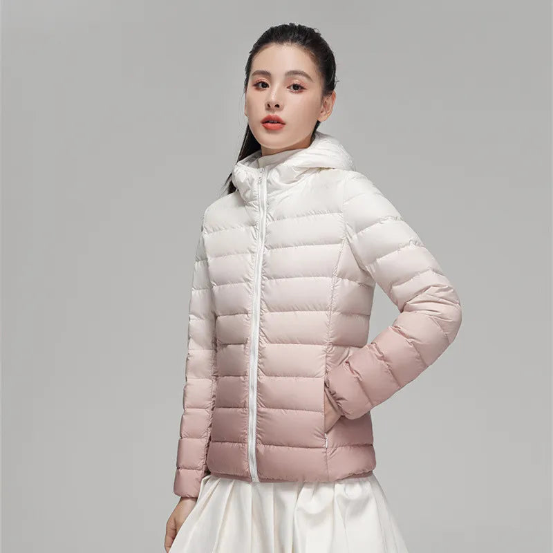 Krohn-e | Leichte Daunenjacke mit farbverlaufender Kapuze