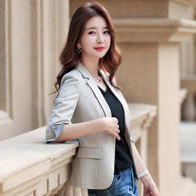 Leichter Damenblazer im Casual-Stil