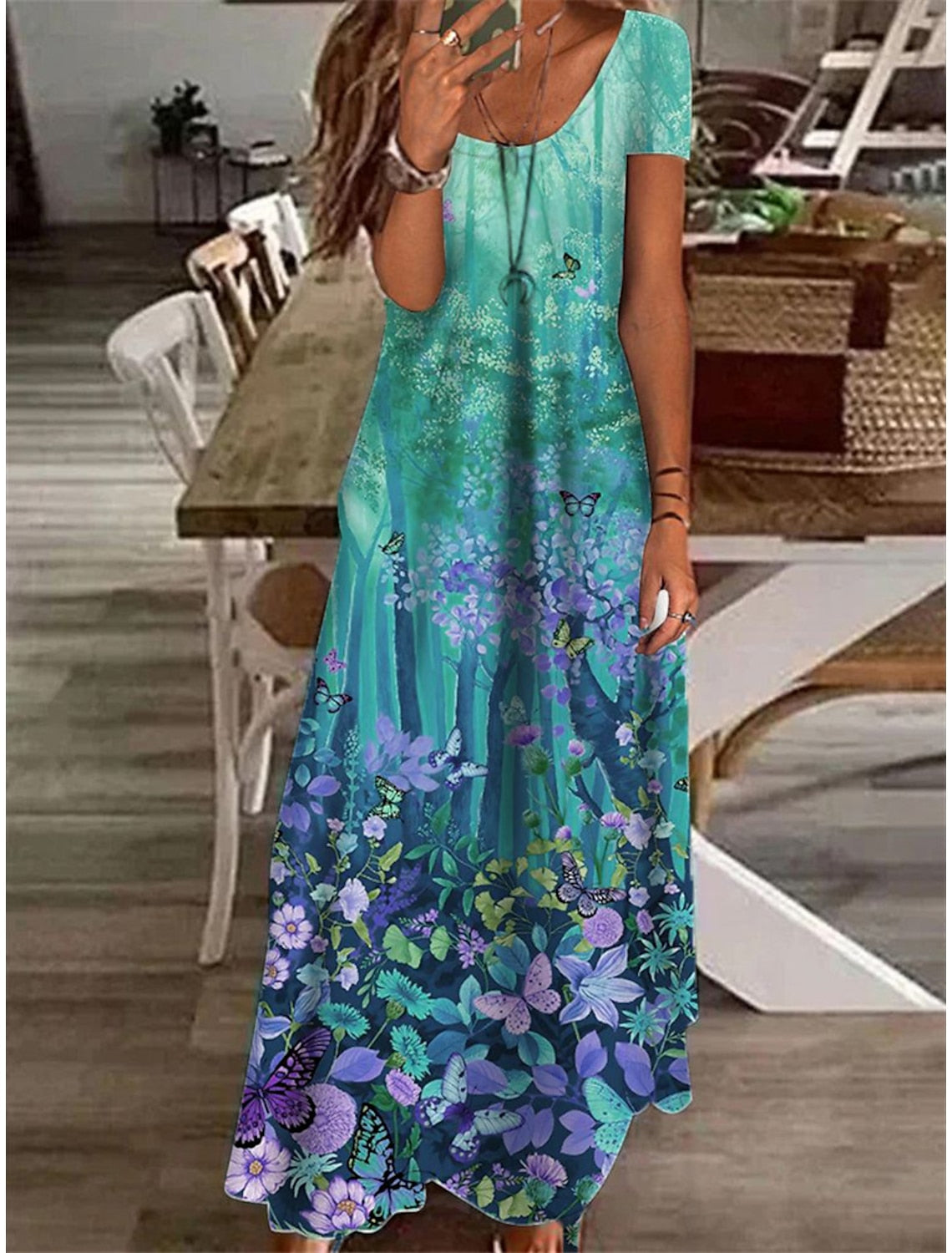 Sommerliches Maxikleid für Damen von Luitgard – Blumenmuster