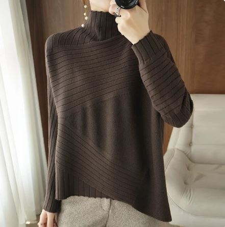 Krohn-e | Sweater - Gemütlicher asymmetrischer Ripp-Turtleneck-Pullover