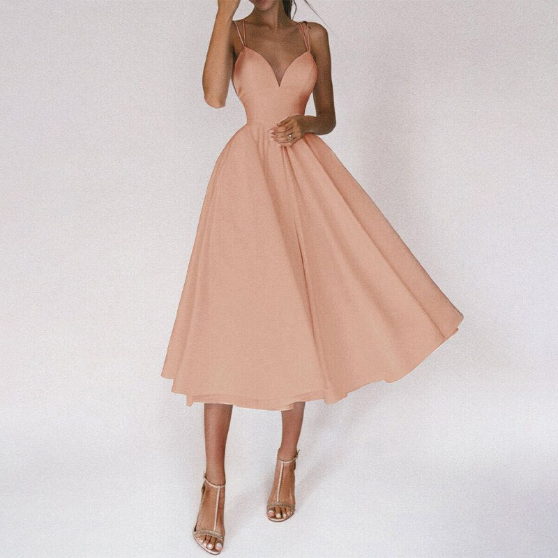 Elegantes, trägerloses Midikleid von Harmelda