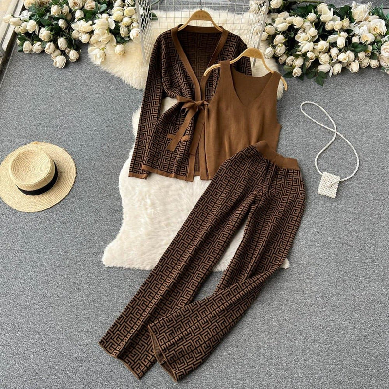 Krohn-e | Dreiteiliges Gestricktes WinterSatz
