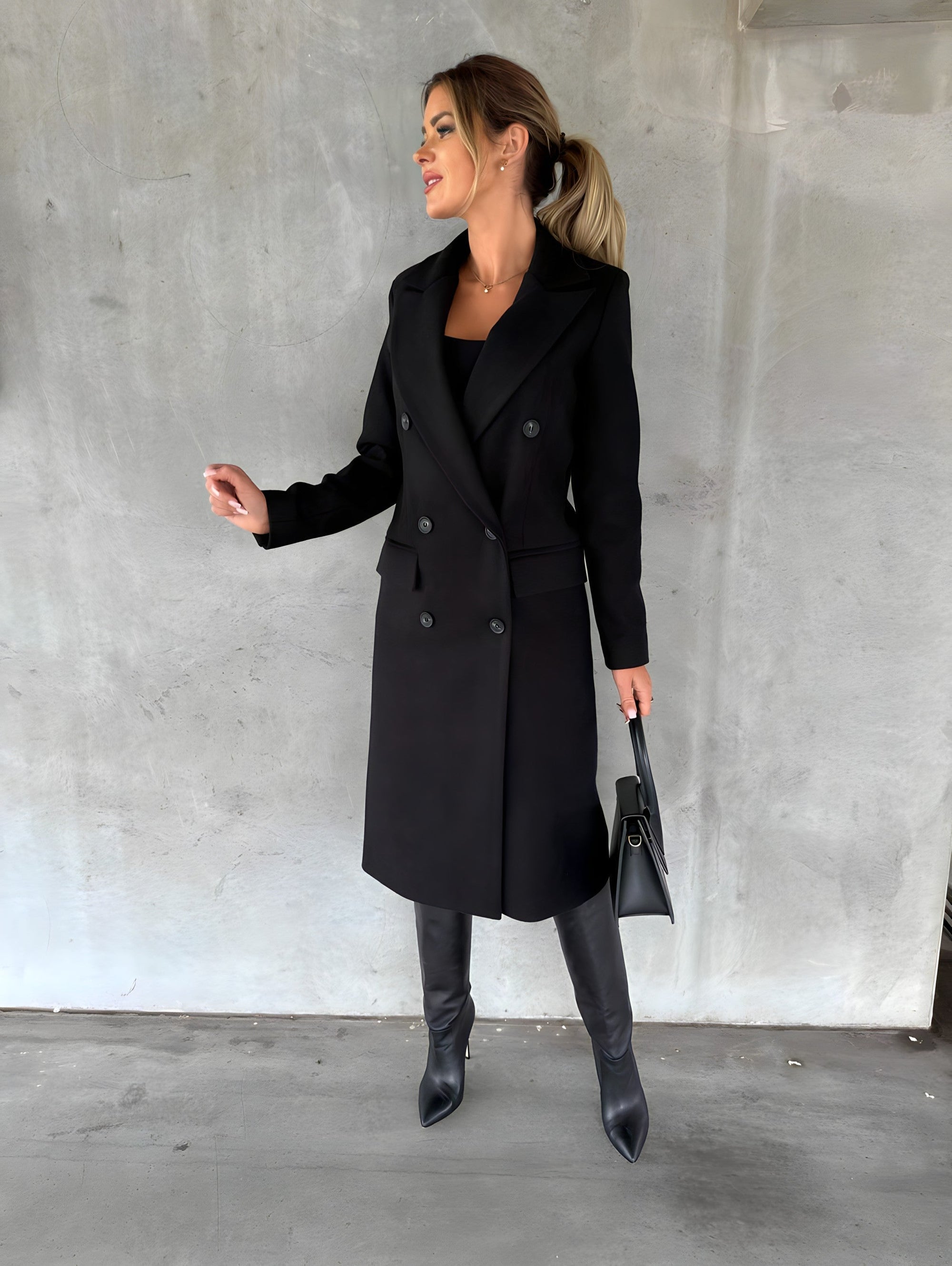 Krohn-e | Taillierter Damen Wollmantel mit Langer Passform und Knöpfen