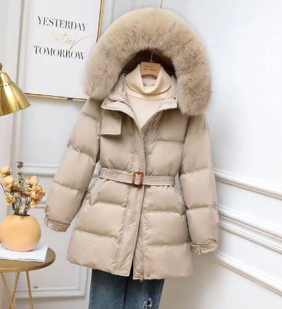 Winterjacke Amber mit abnehmbarer Kapuze