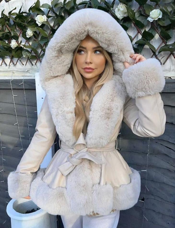Krohn-e | Damen Winterjacke mit Kunstfell und Gürtel
