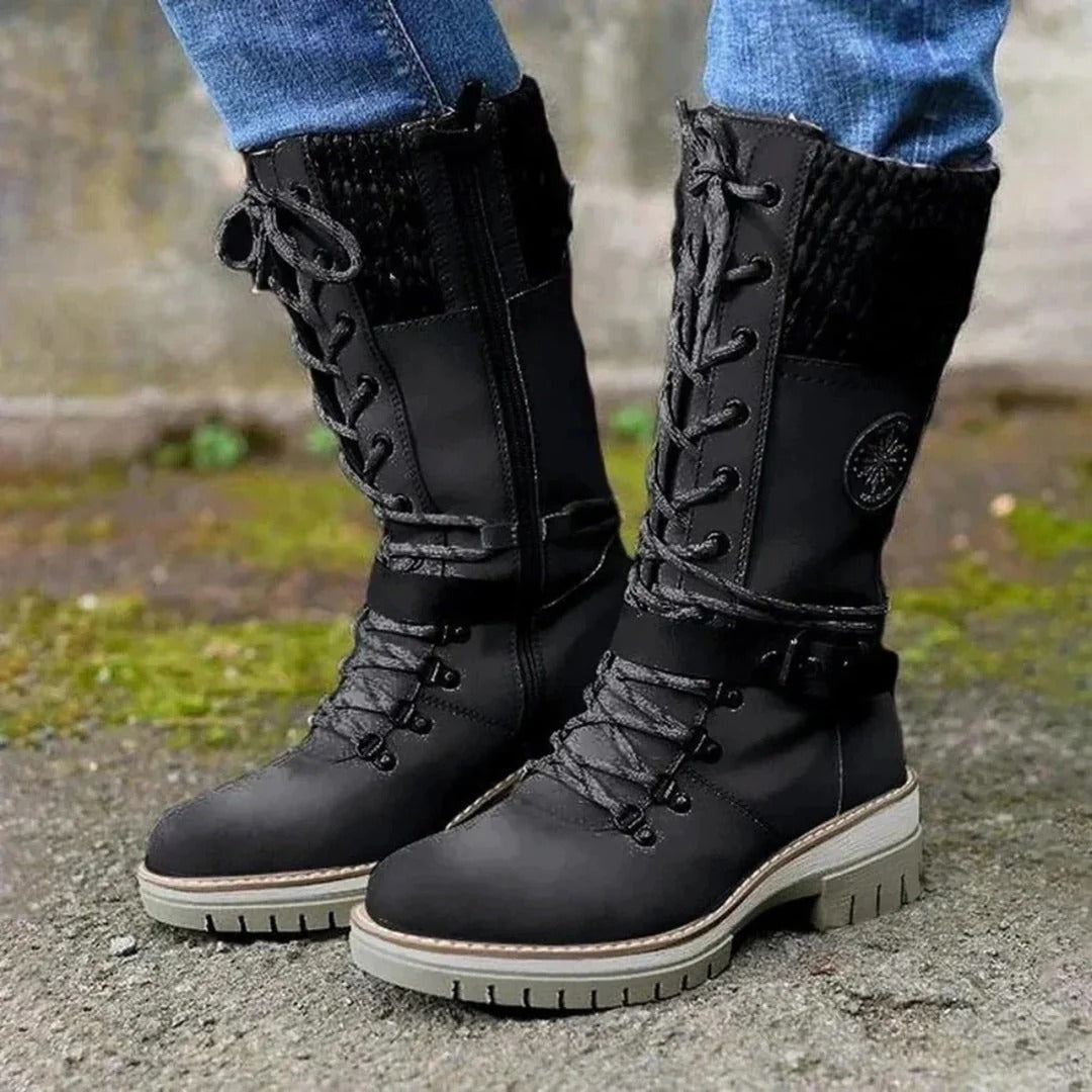 Krohn-e | Knielange Stiefel – Schnürung – Wollstrickbund – Seitenreißverschluss – Schnallenriemen