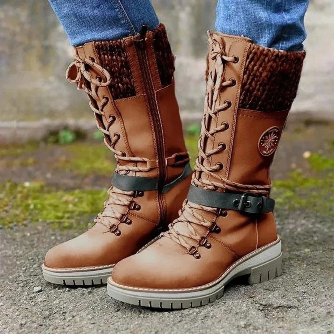 Krohn-e | Knielange Stiefel – Schnürung – Wollstrickbund – Seitenreißverschluss – Schnallenriemen